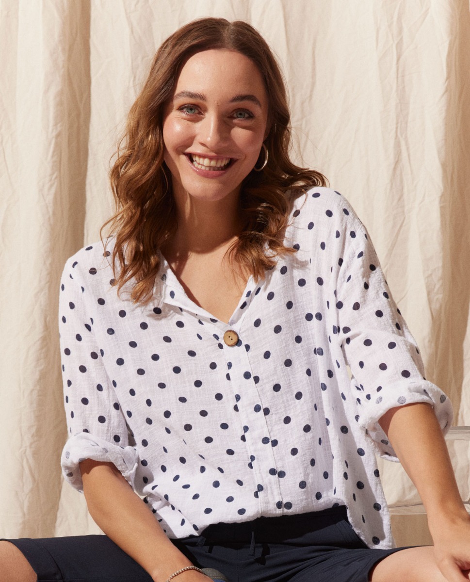 Baumwollbluse mit Punkten in Blau