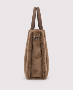Flauschige Handtasche in Braun