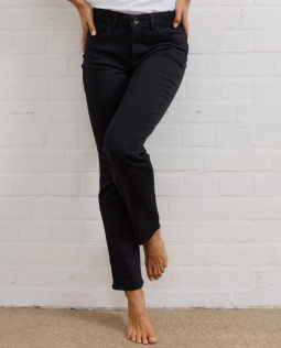 Kurzgröße Mila - Basic Thermojeans in Schwarz