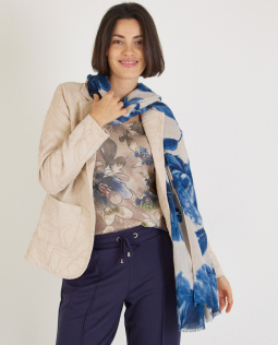 Outfit - Feinstrickshirt mit Blumendruck & Bestickter Blazer in Beige & Joggpants mit geradem Schnitt