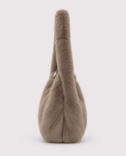 Flauschige Schultertasche in Taupe