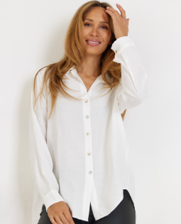 Lässige Hemdkragenbluse in Creme