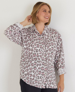 Lässige Hemdkragenbluse mit Leodruck in Rosa