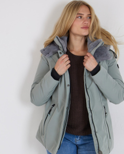 Kurze Jacke in Grau mit Fellkapuze