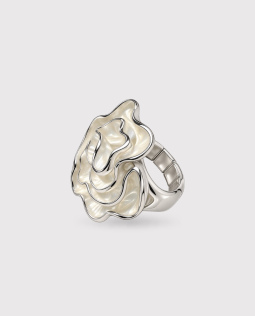 Fingerring mit abstrakten Blütendesign