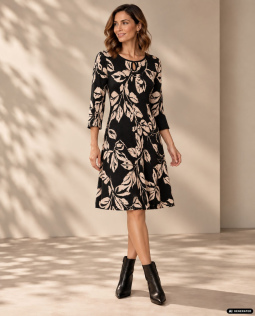 Ausgestelltes Jacquard Kleid in Schwarz