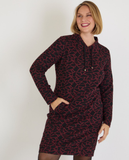 Jacquard Kleid in Beere mit Taschen
