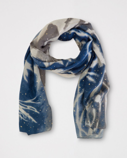 Leichter Schal mit abstraktem Druck in Blau