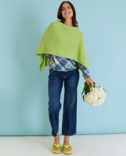 Outfit - Langarm Mesh Shirt & Strick Poncho & Zoe Jeans High Waist